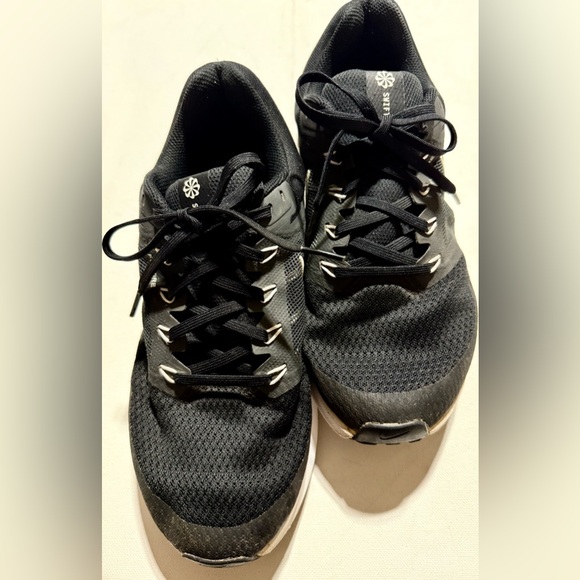 Nike Running Black Mesh Athletic Shoes - Picture 1 of 8